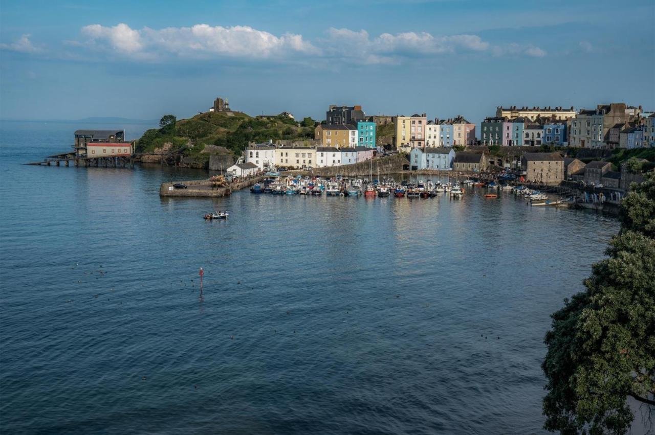 Dragons Den - 2 Bedroom Apartment - Tenby Esterno foto